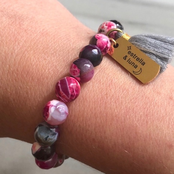 Last 1!🌟Fuchsia Fire Agate Bead Bracelet - Picture 2 of 4